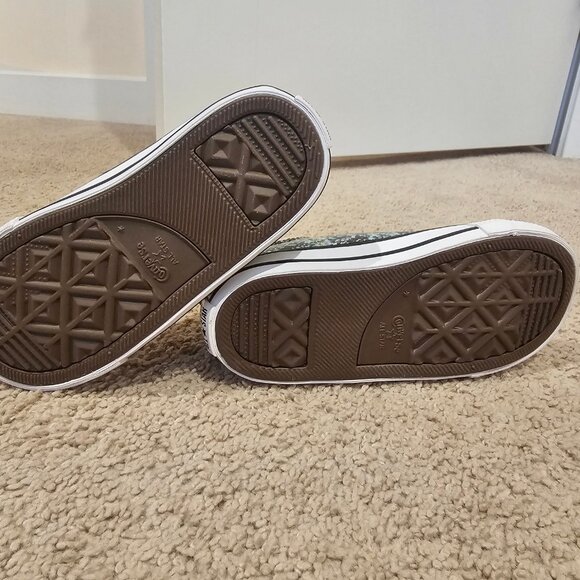 NEW - Sparkle Converse Sneakers - Picture 2 of 3